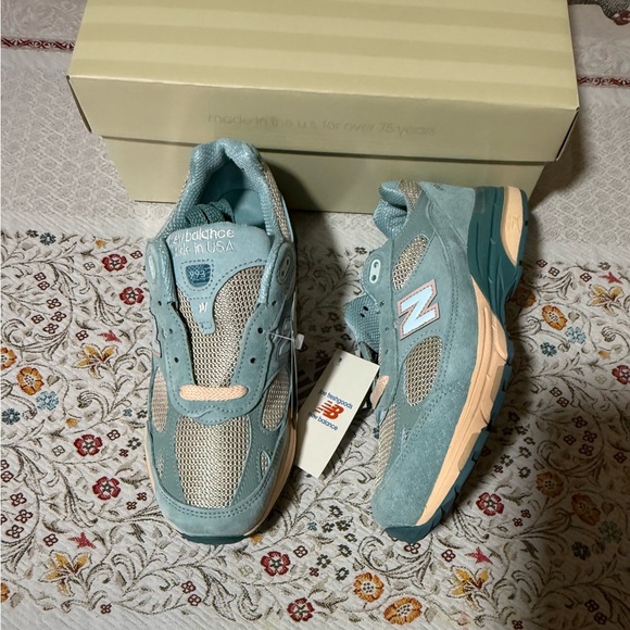 NEW BALANCE JOE FRESHGOODS WMNS 993 MADE IN USA PERFORMANCE ART ARCTIC BLUE Sz 8 - Picture 2 of 11